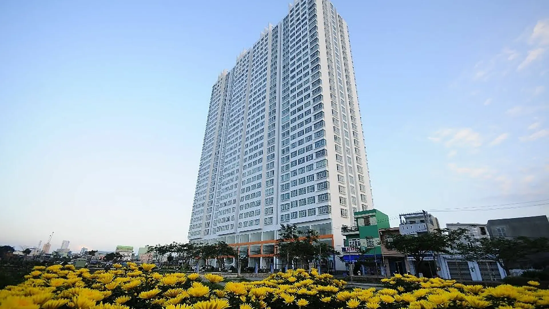 180 Degrees City View Da Nang Apartment