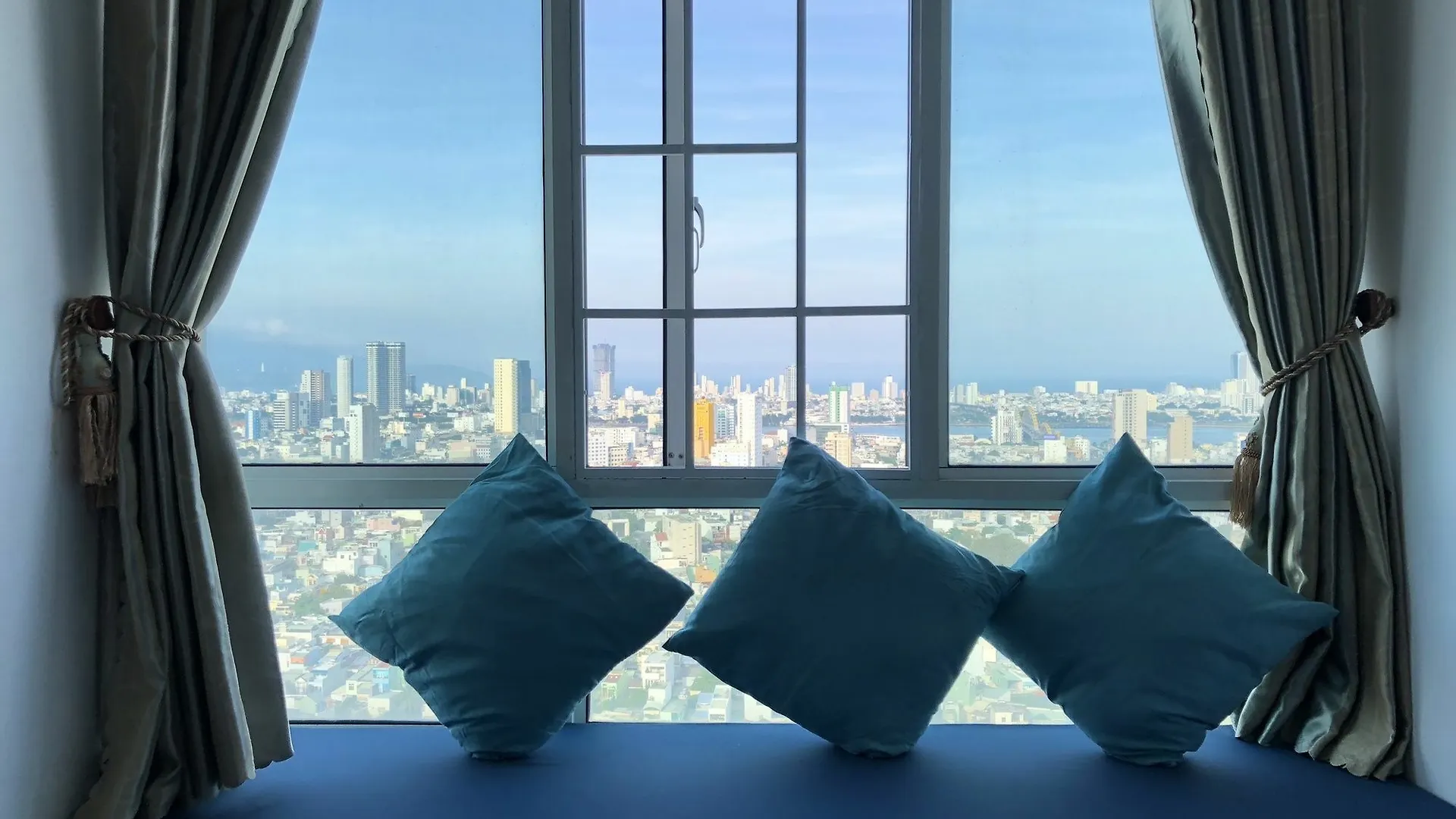Apartment 180 Degrees City View Da Nang Vietnam